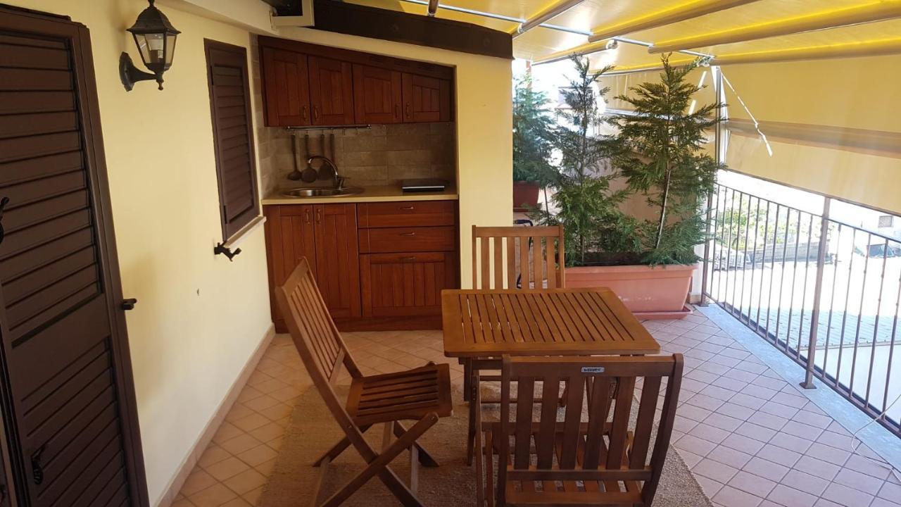 B&B E Casa Vacanza Al Castello Roccella Ionica Exterior foto