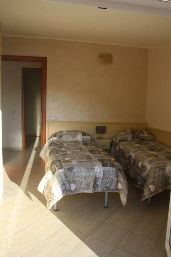 B&B E Casa Vacanza Al Castello Roccella Ionica Exterior foto