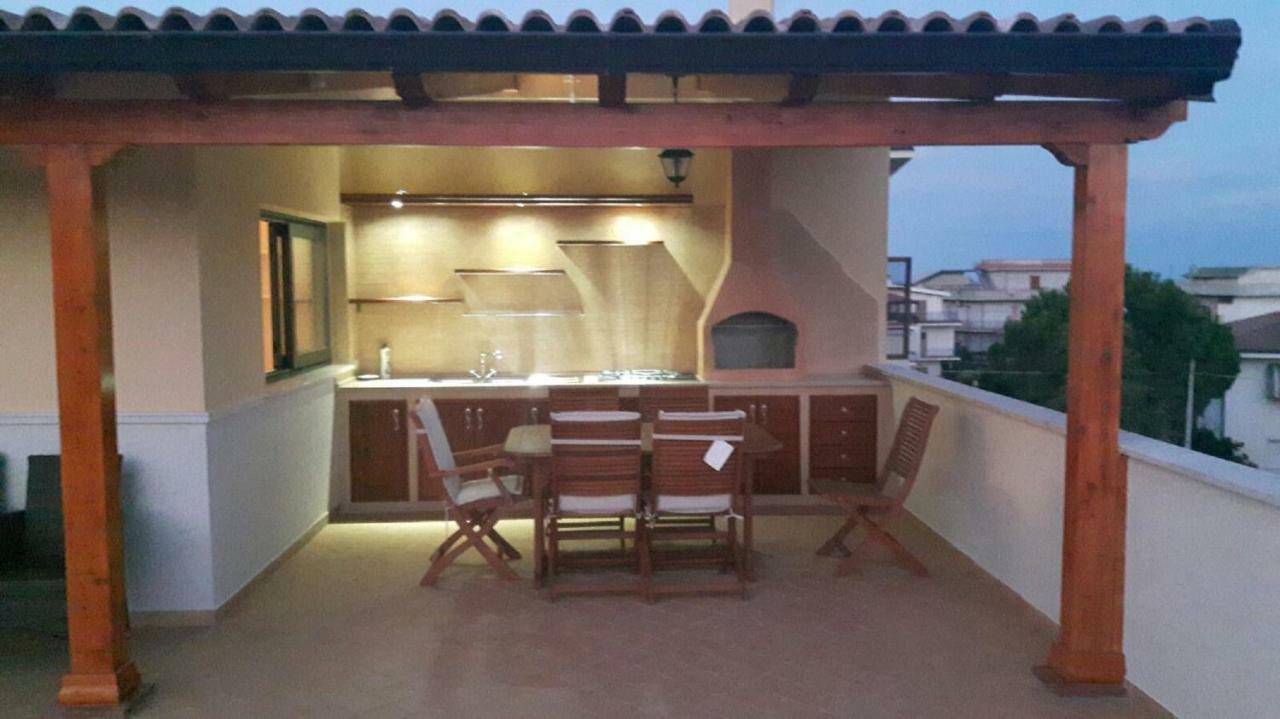 B&B E Casa Vacanza Al Castello Roccella Ionica Exterior foto